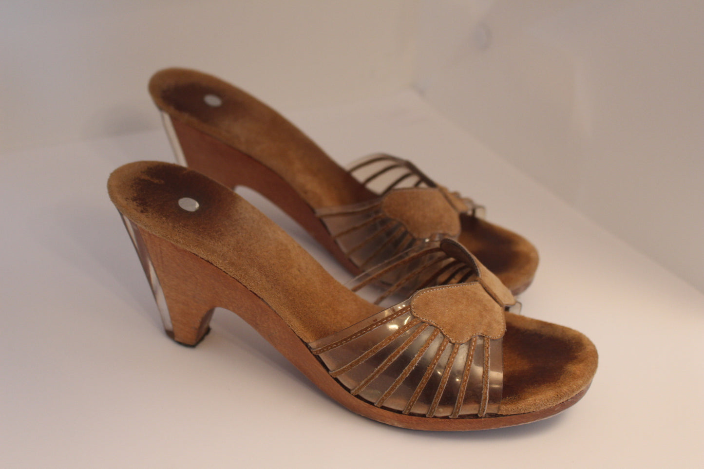 Brown 70's butterfly clog shoes, Size 7.