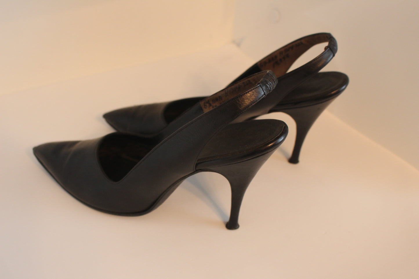 Neimans Herberto Black Pumps Sling Back - 6.5" A,  4" Heels