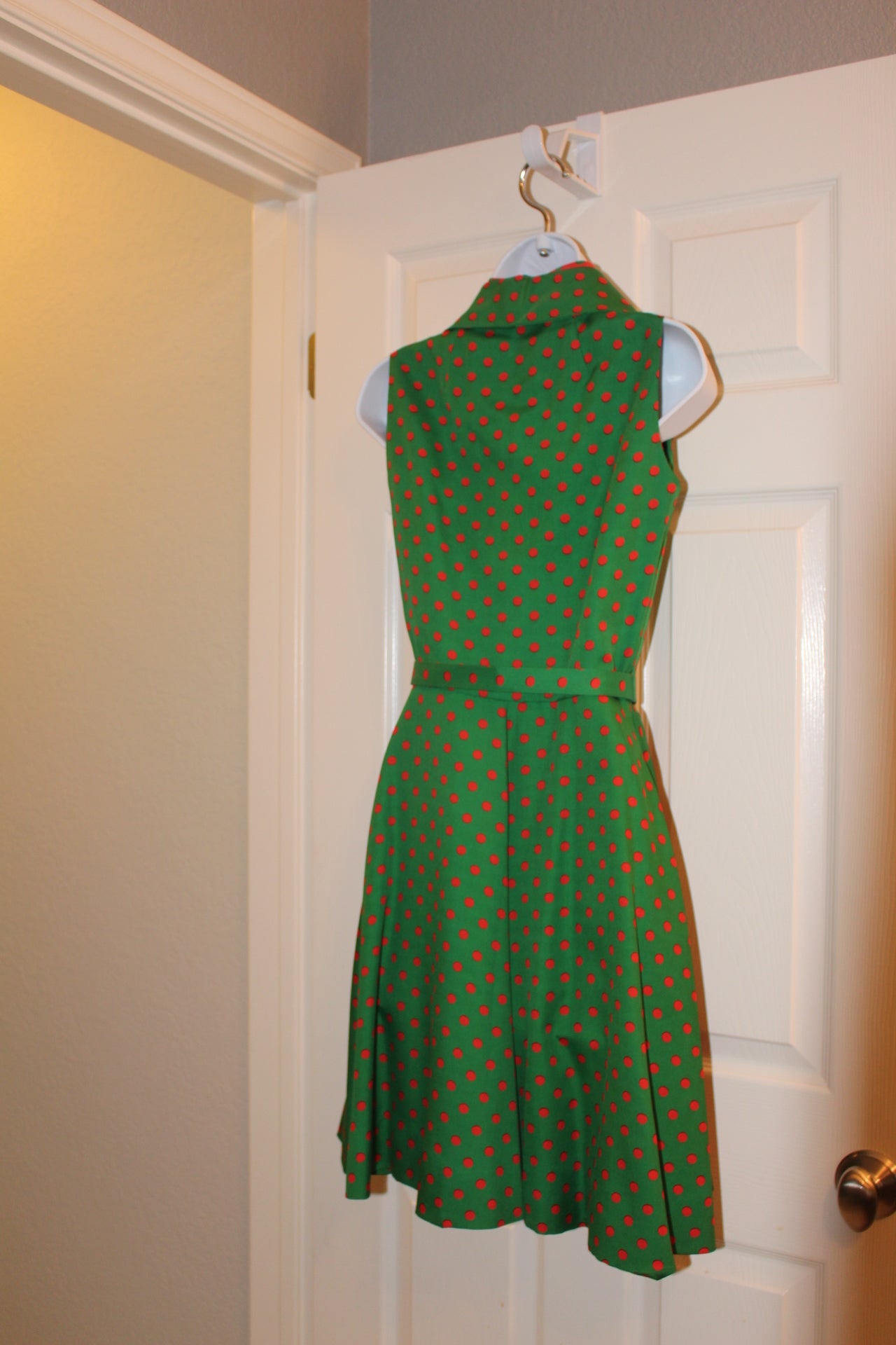 Geoffrey Beene Sleeveless Green Dress with Red Polka Dot (XS)