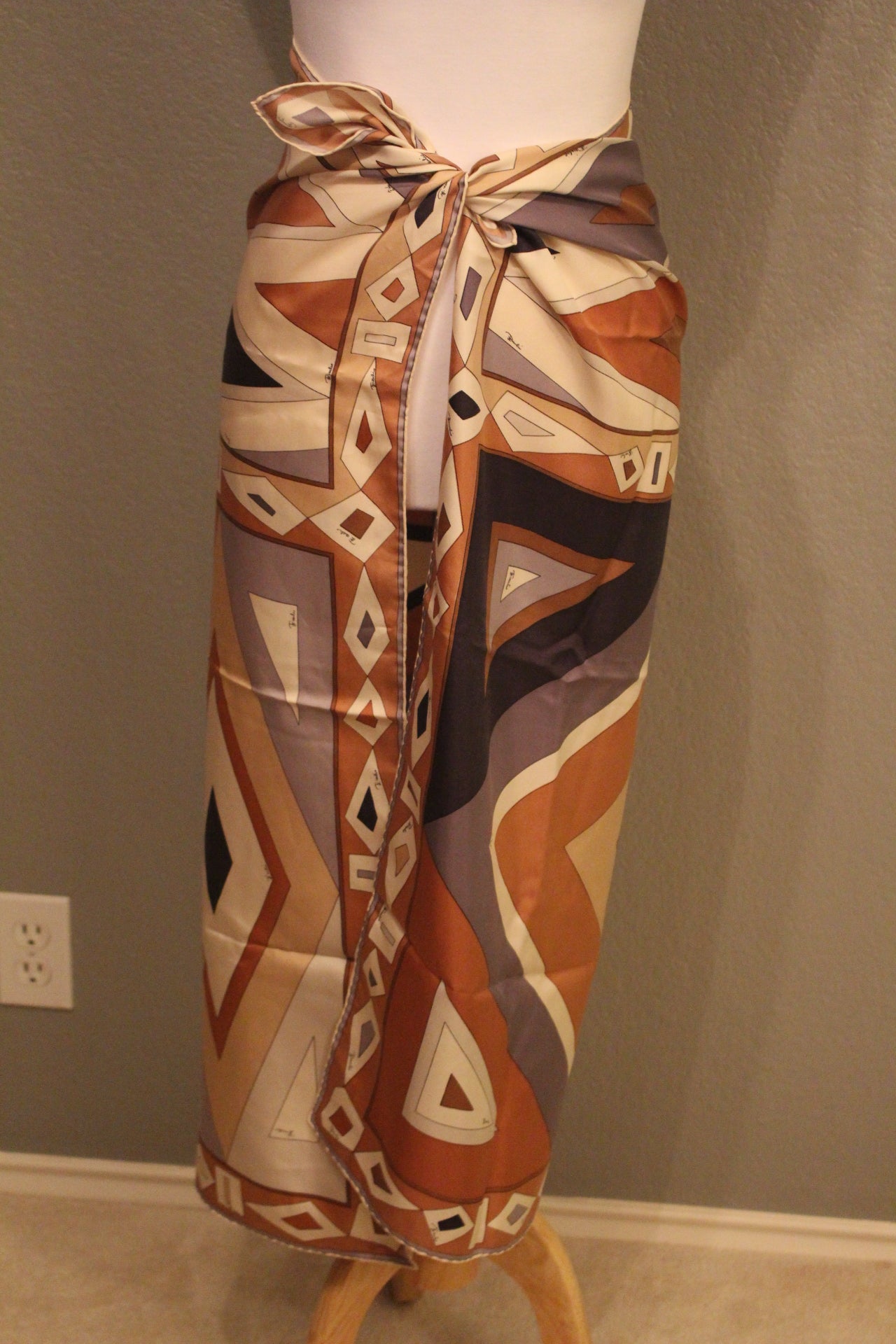 Pucci Designer Patterned, 100% rare Silk Vintage Scarf that can be worn may ways! Made in Italy.