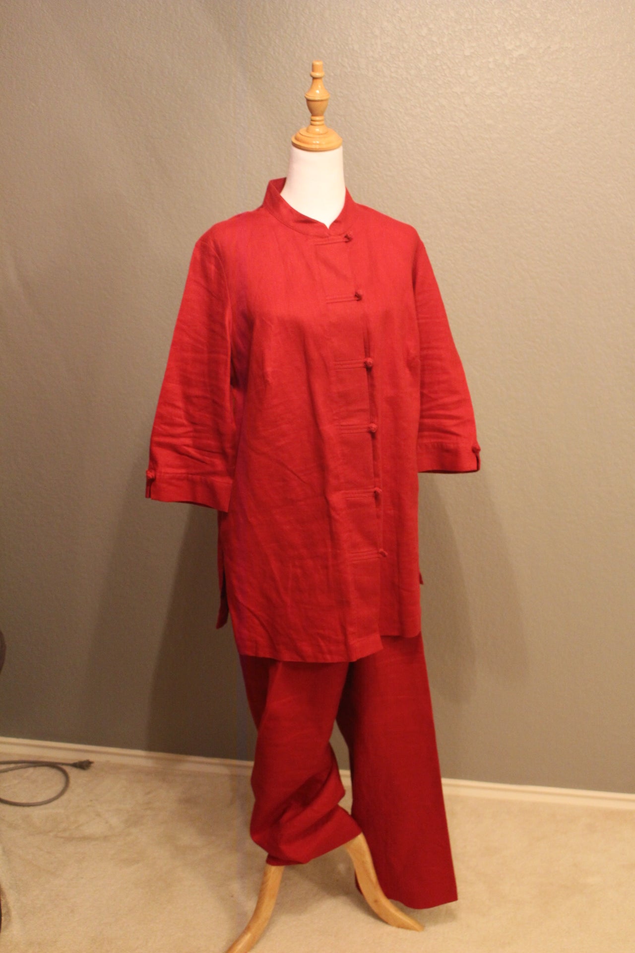 Sarah Spencer XL Linnen Deep Red Shirt and Pants