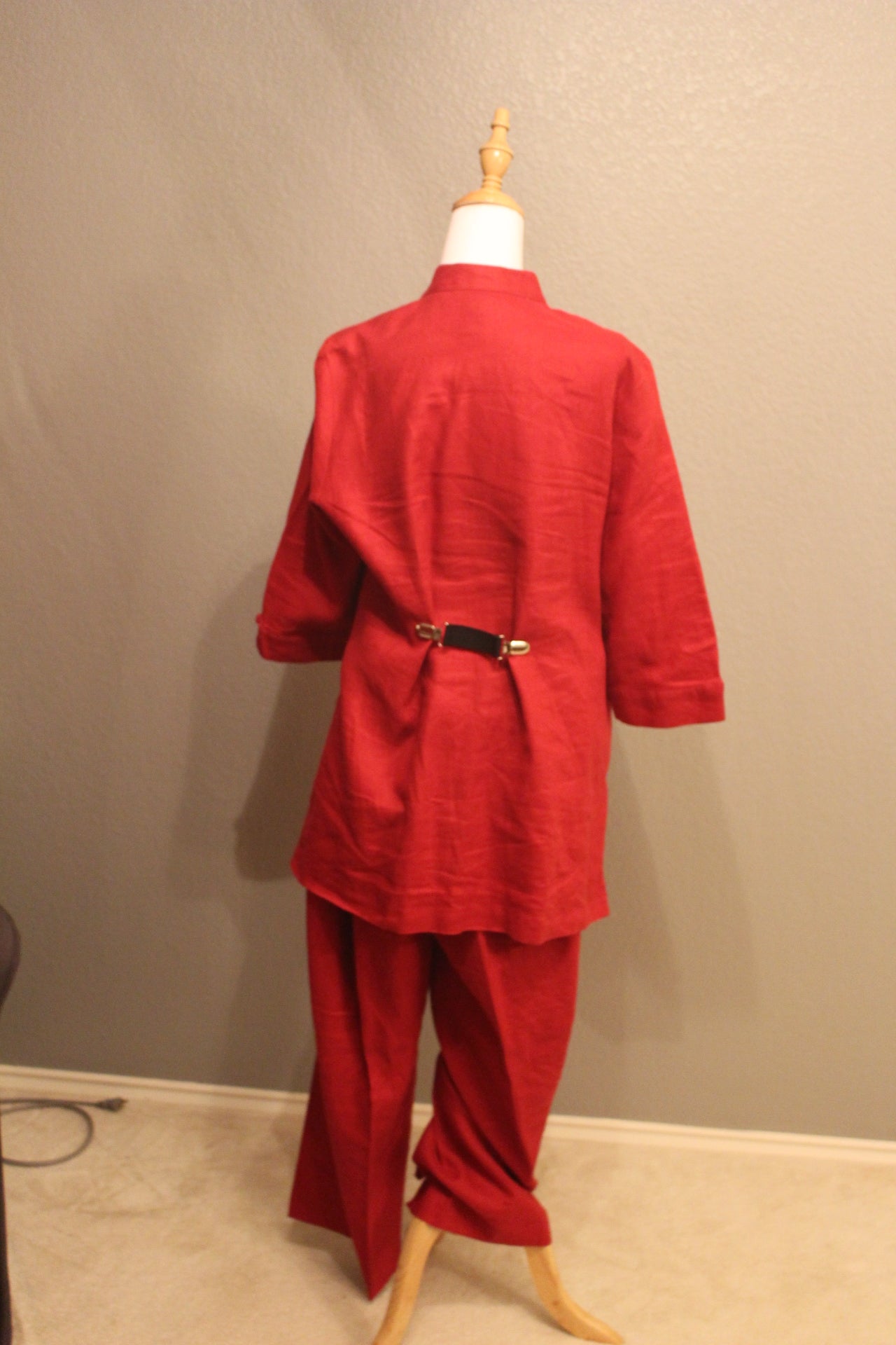 Sarah Spencer XL Linnen Deep Red Shirt and Pants